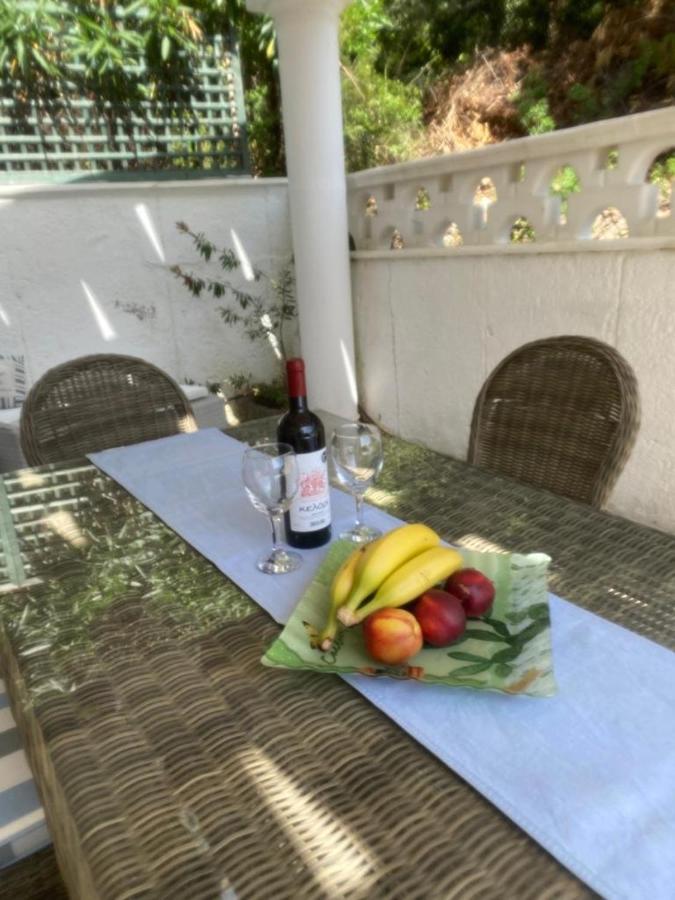 Villa Ampelaki "30 Meters To Beach" ปาเลโอกัสไตรซา ภายนอก รูปภาพ